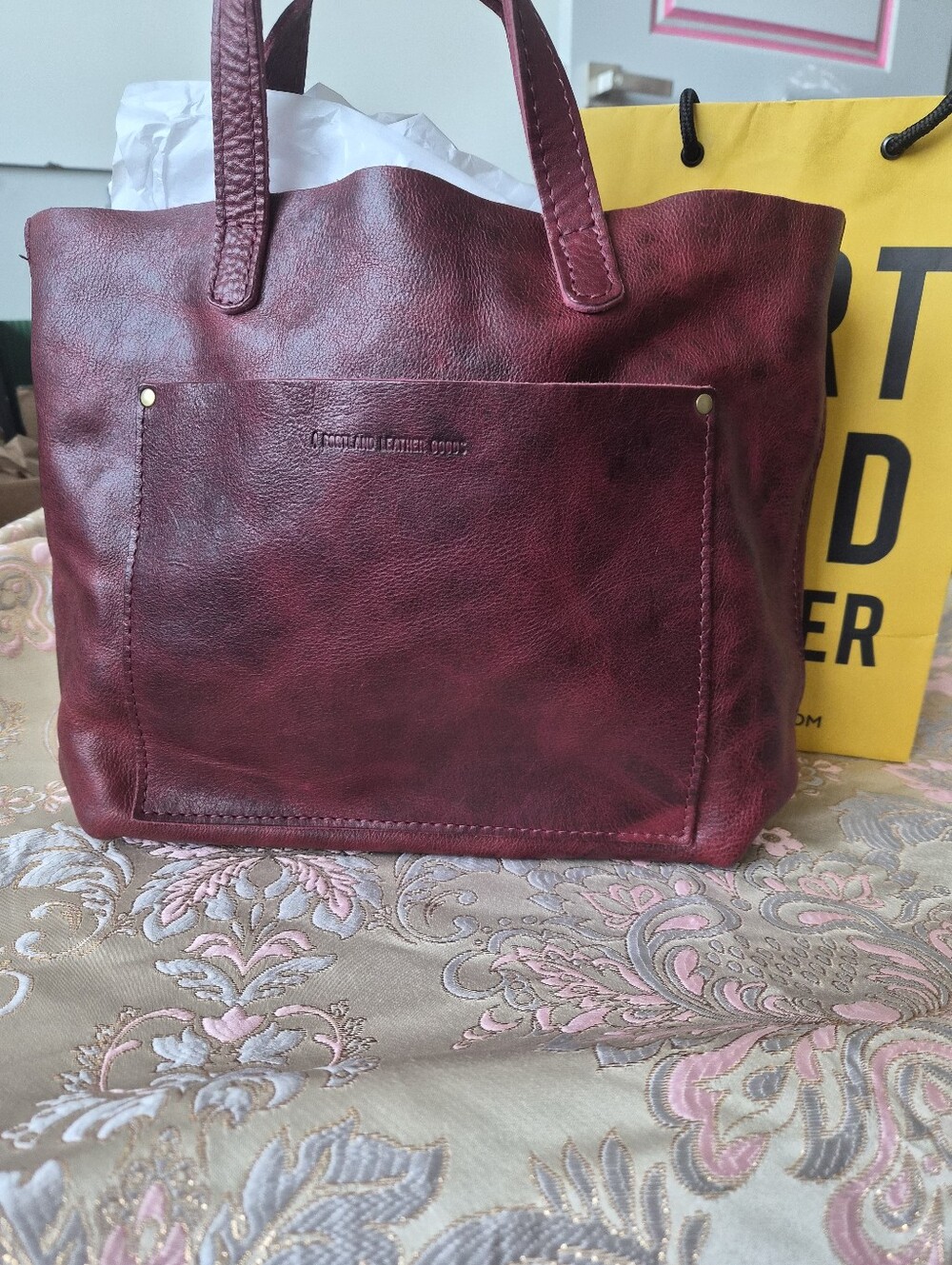 Portland Leather Medium Classic Crossbody In Sangria